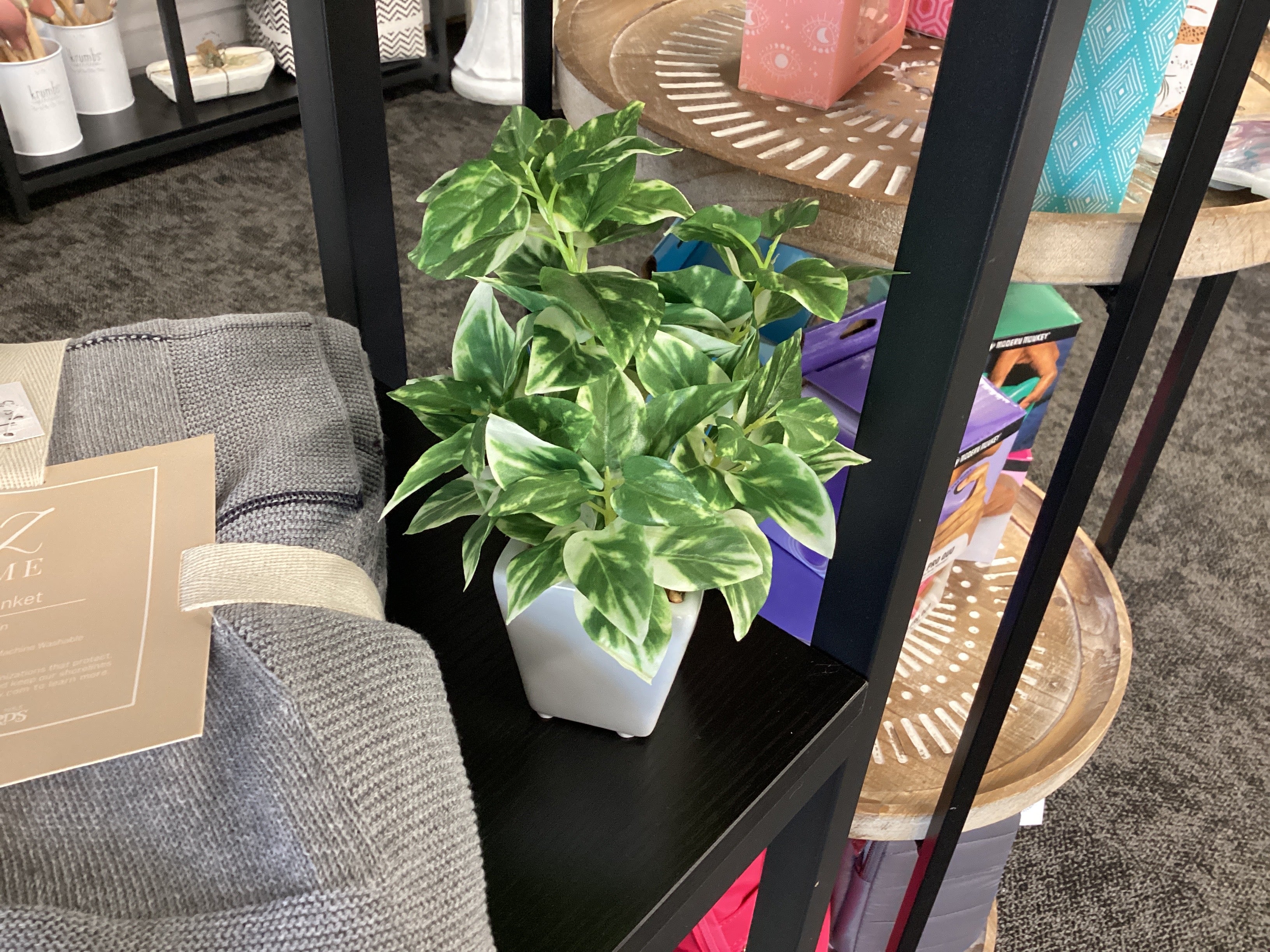 7.5” Artificial Plants