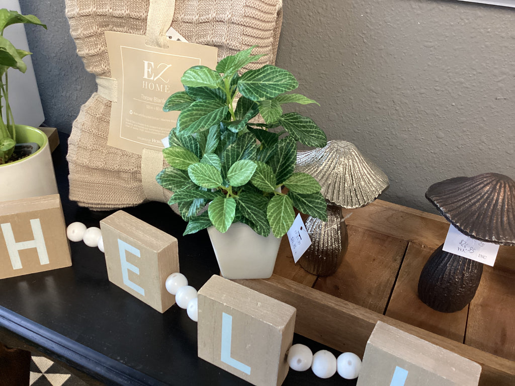 7.5” Artificial Plants