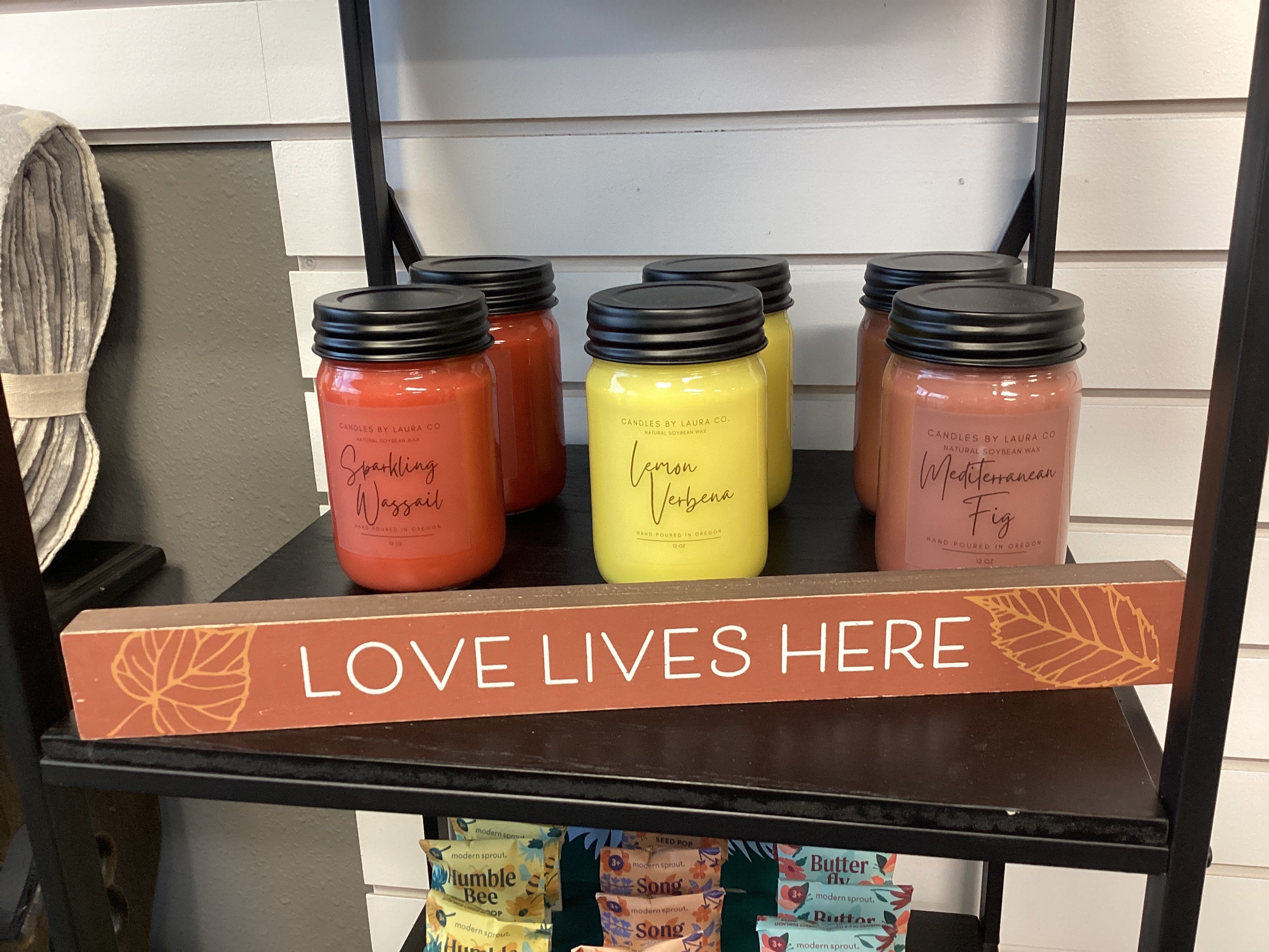 Candles by Laura Co.